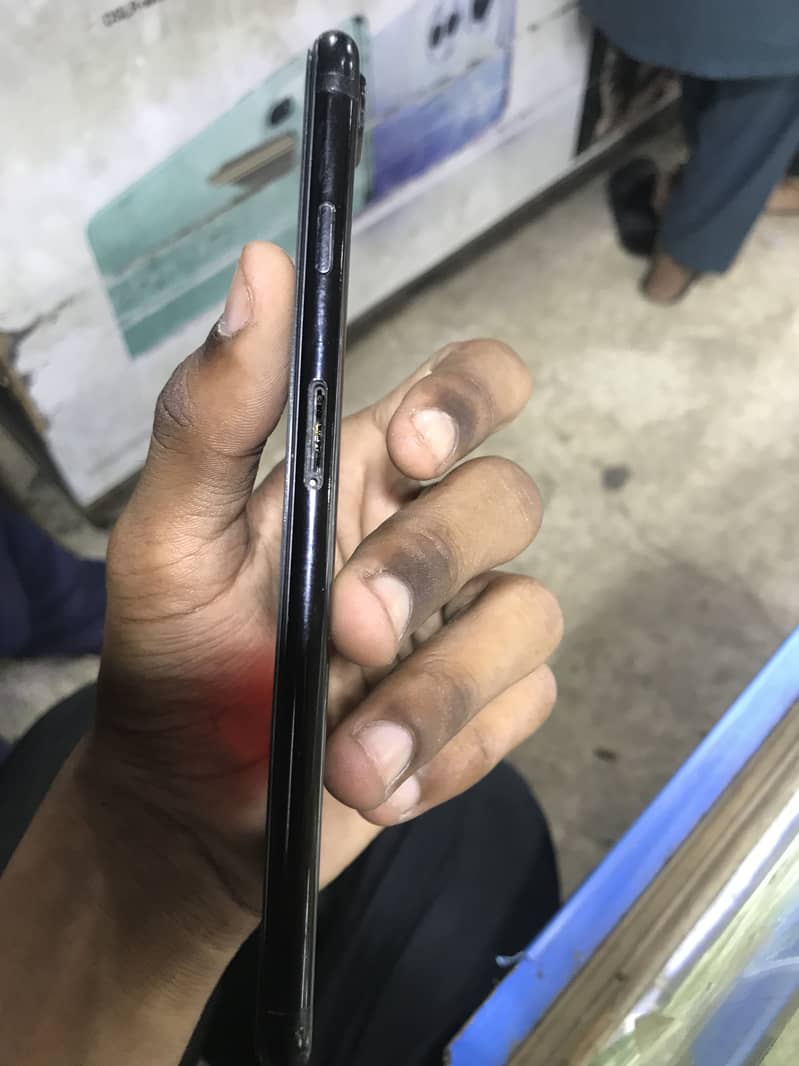 Apple iPhone 7 Plus 3