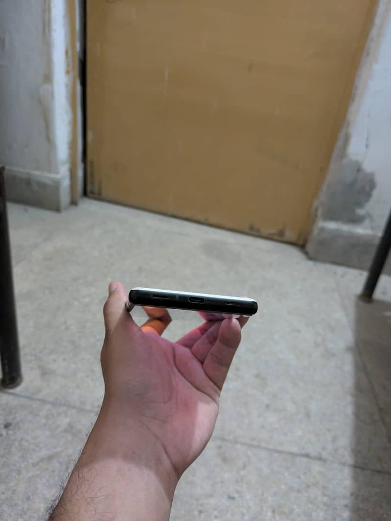 Google Pixel 6a 1