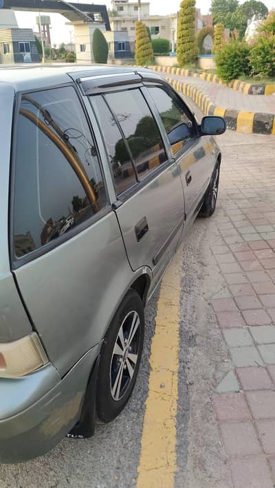 Suzuki Cultus 2013