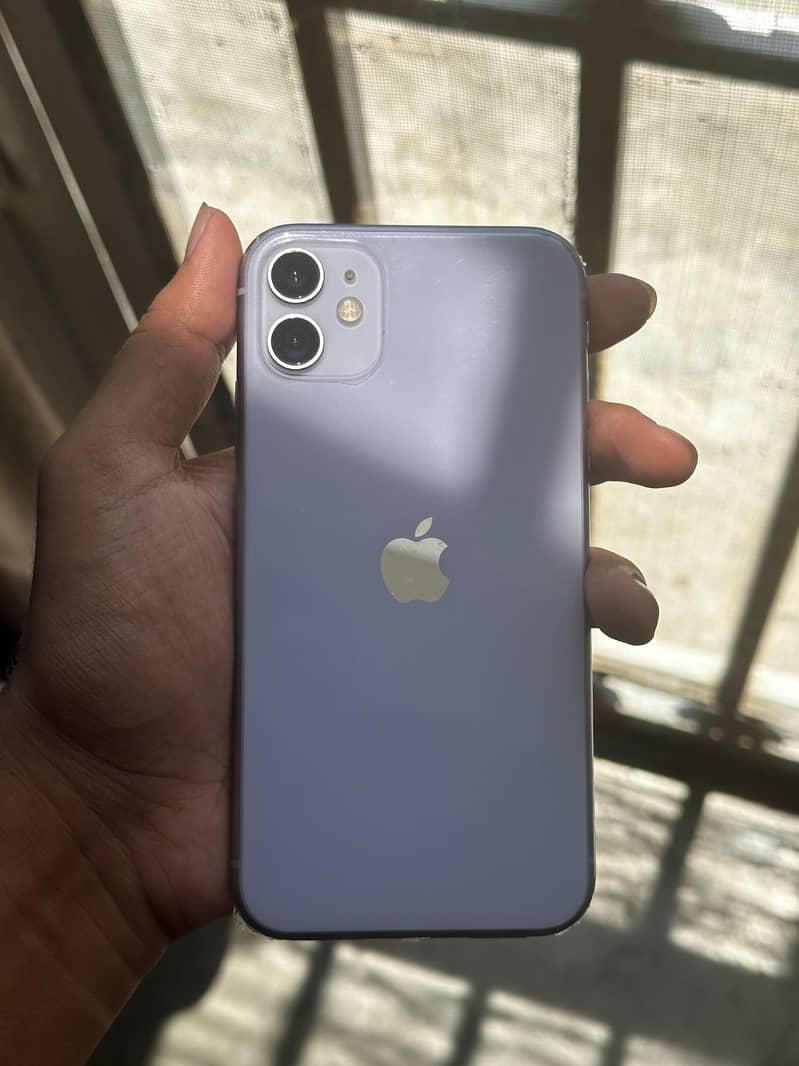 iphone 11 mint condition 5