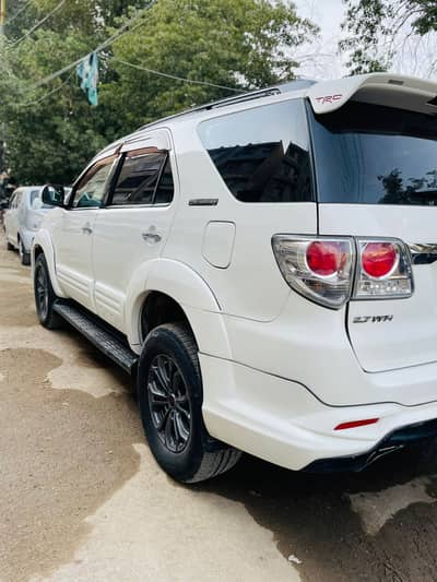 Toyota Fortuner 2016