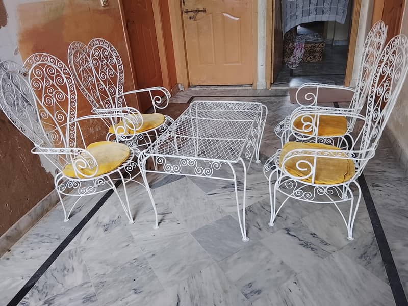 chairs and table 0
