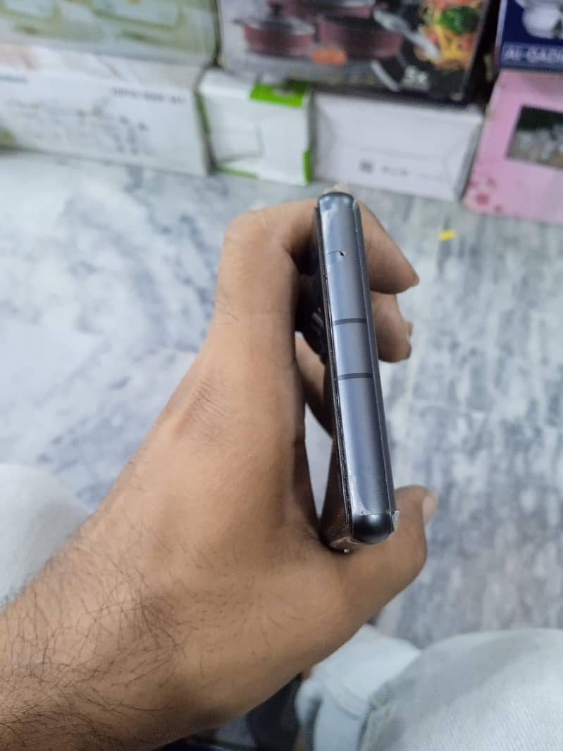 Google Pixel 7a 2