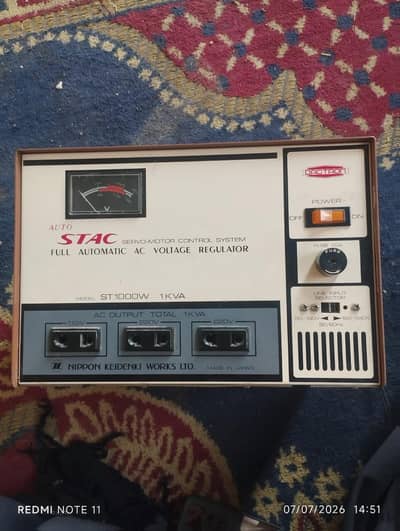 STAC Japan ST1000W 1KVA servo motor voltage stabilizer Apple company