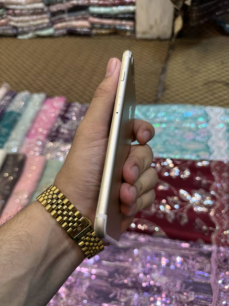 Apple iPhone 7 Plus 3