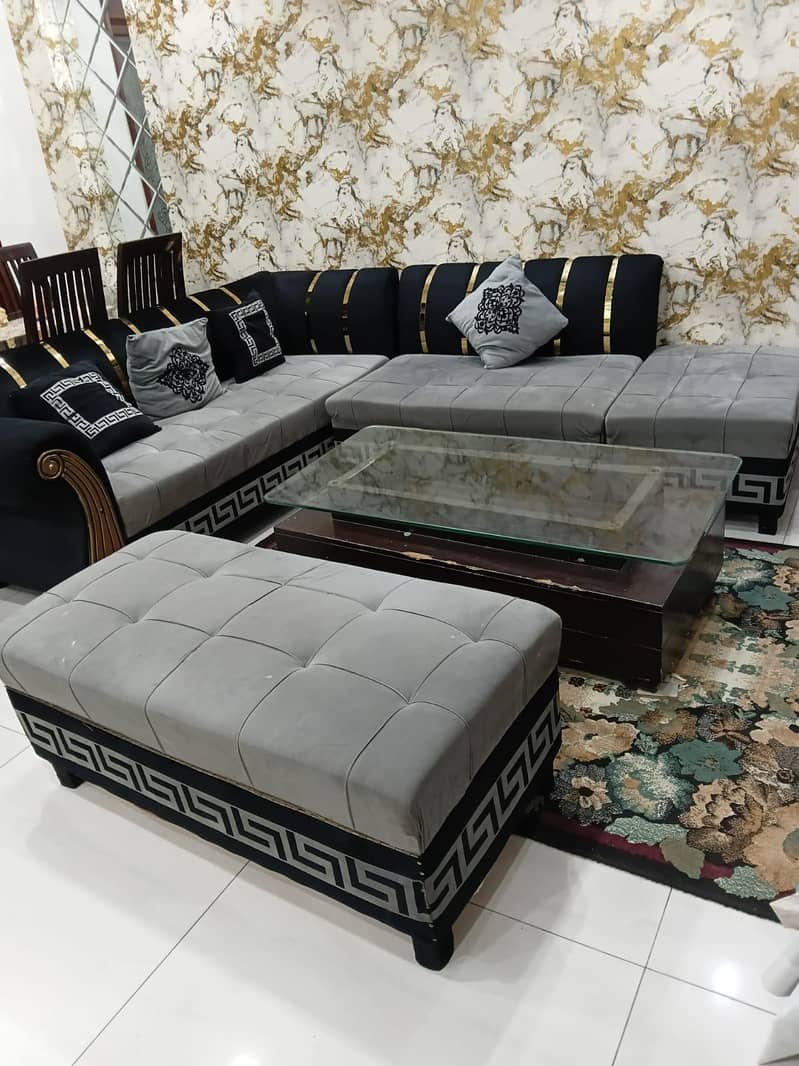 L shape sofa 0