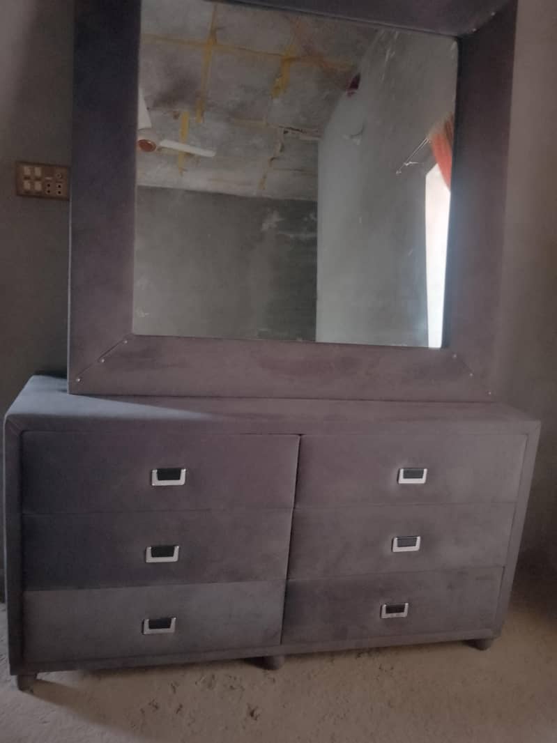 bed+side tables+dressing+dewan 1