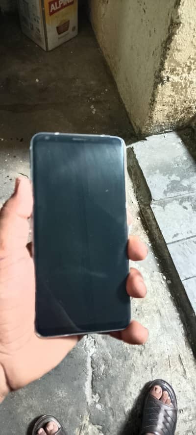 LG V30