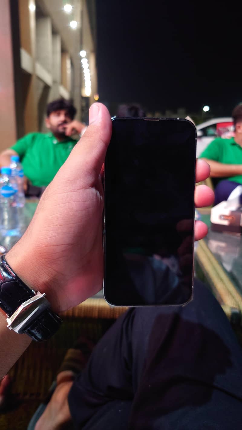 Apple iPhone 13 Pro 3