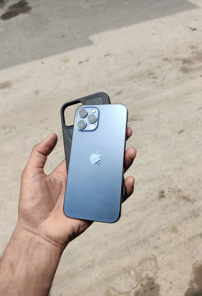 iphone 12 pro max 3