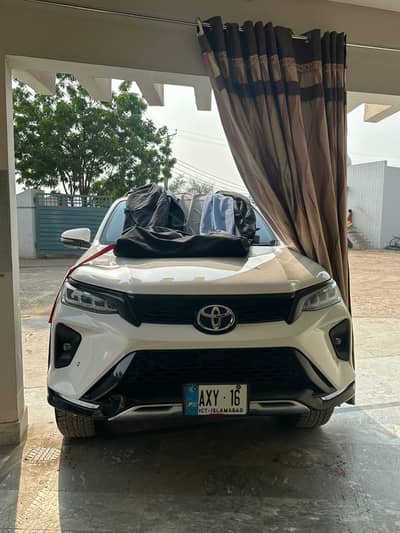 Toyota Fortuner Legender 2022