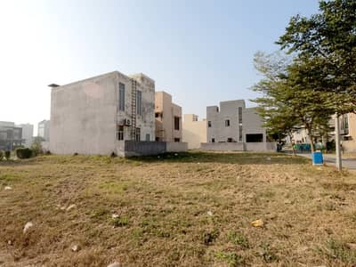 5 Marla Hot Location DB Pole Clear Very Reasonable Price Plot Available For Sale