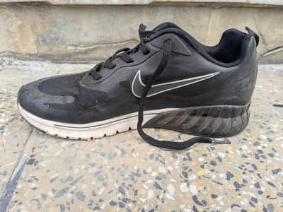sports shoes