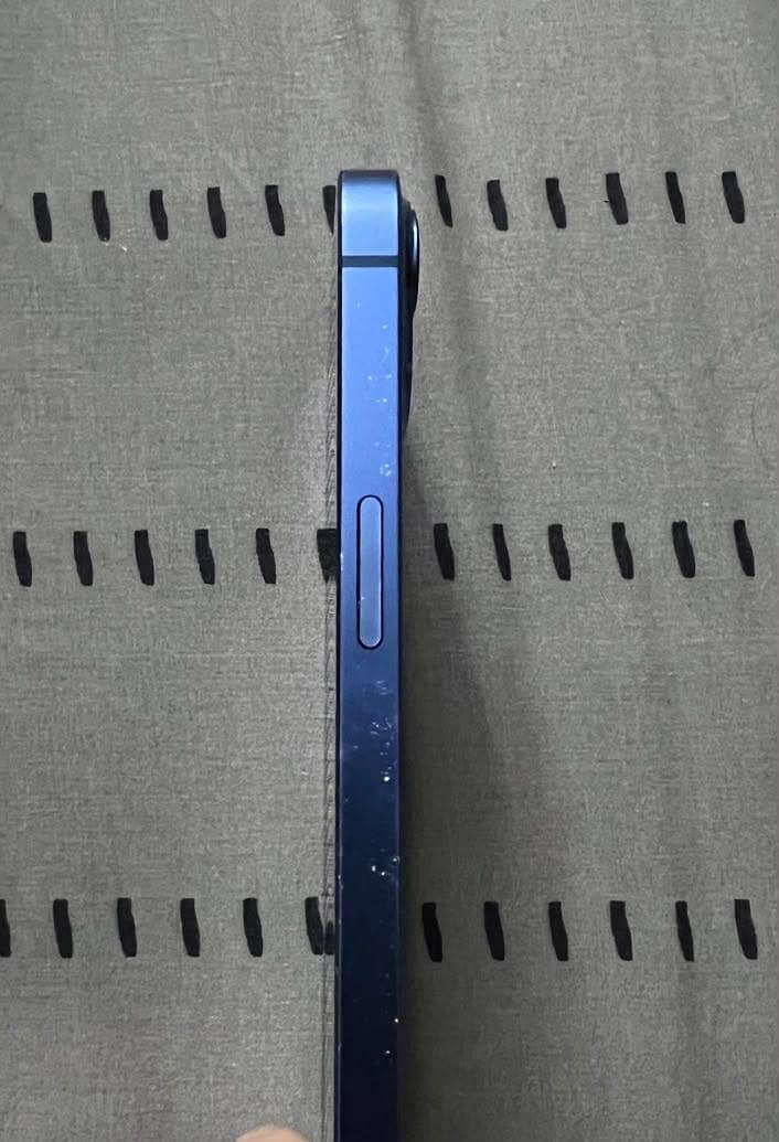 Apple iPhone 13 1