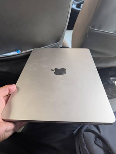 Mac book M4