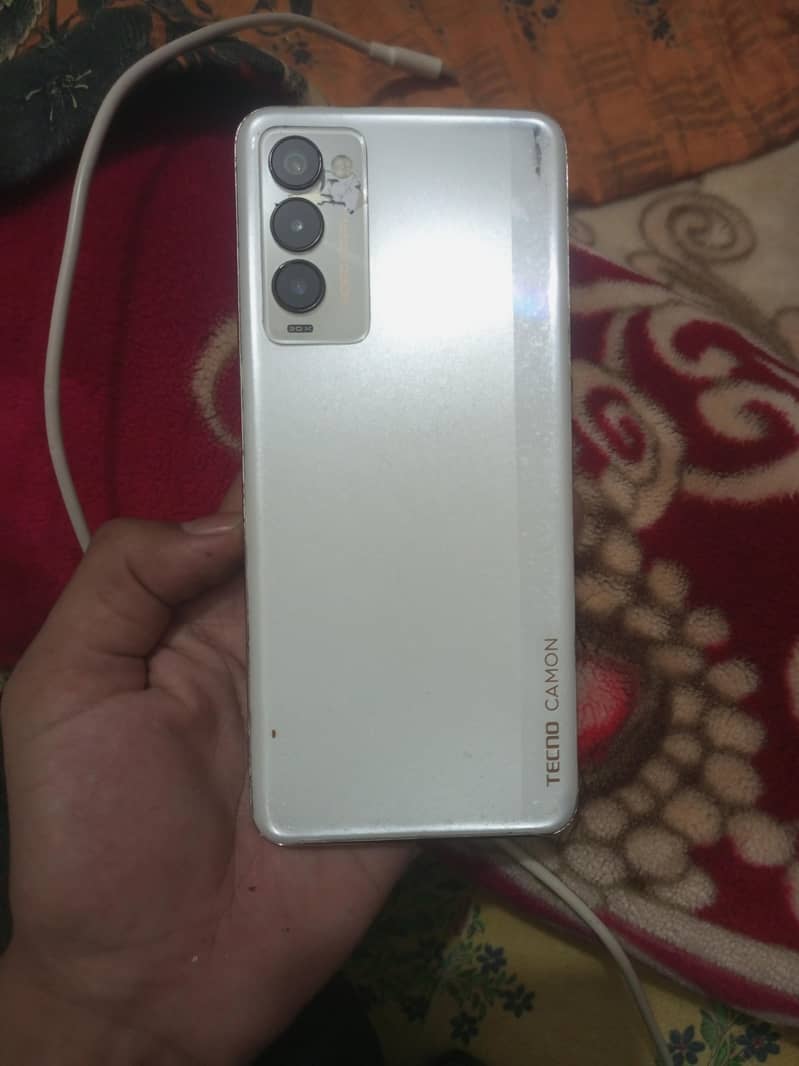 Tecno Camon 18P 0
