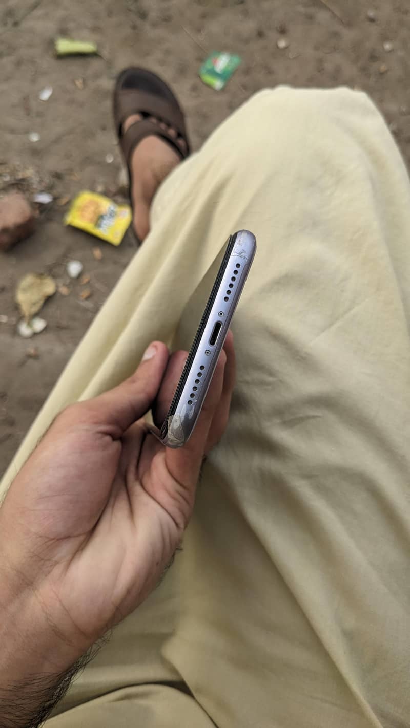 Apple iPhone 11 2
