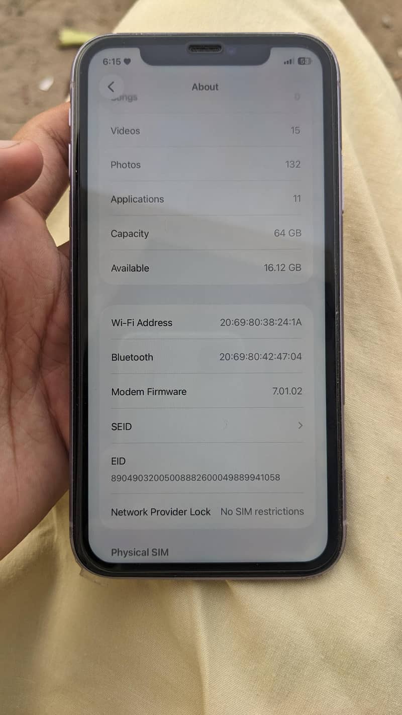 Apple iPhone 11 7