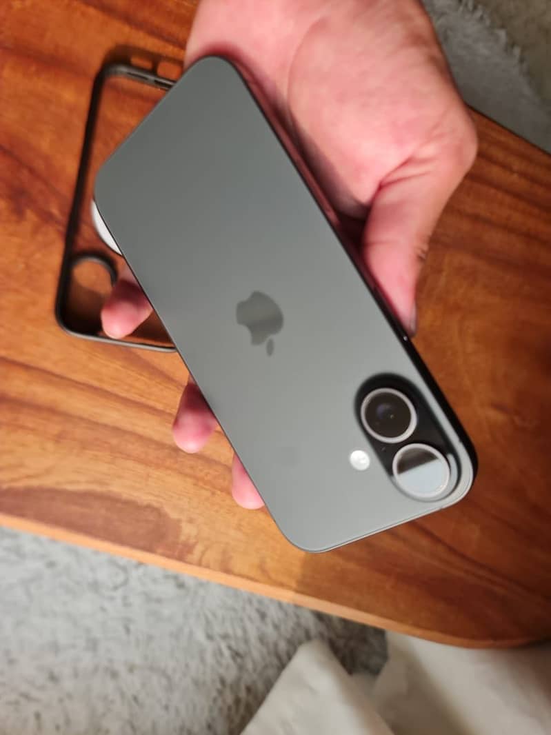 iPhone 17 2