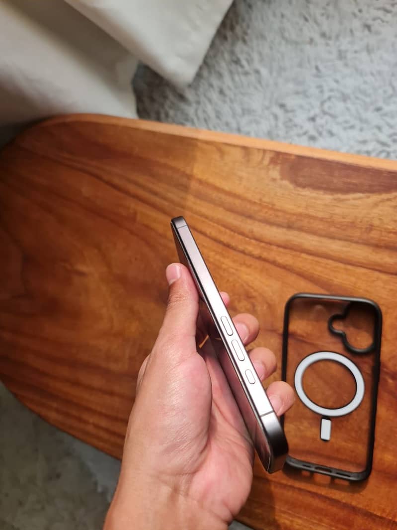 iPhone 17 4