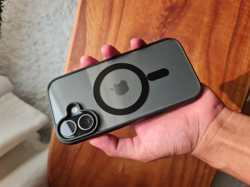 iPhone 17 8