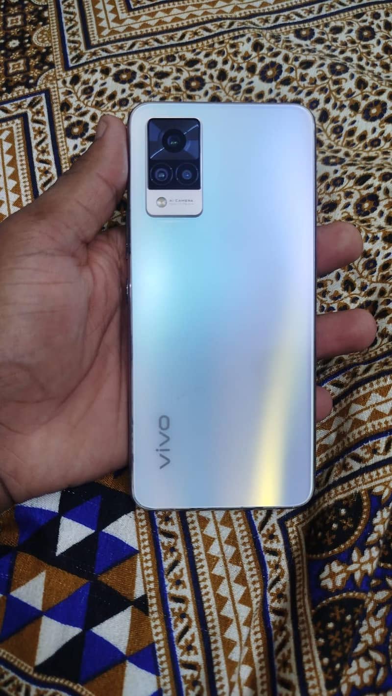 Vivo V21 3