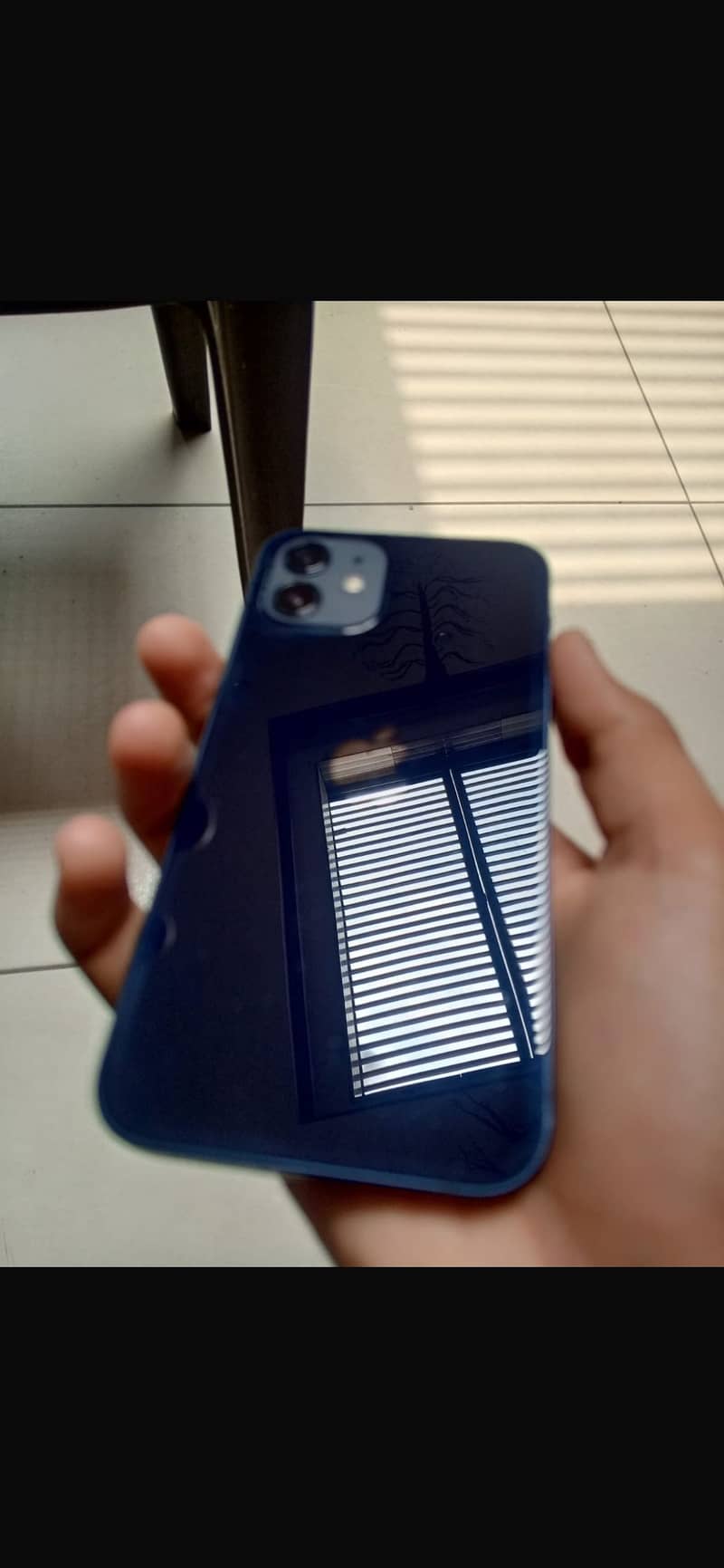Apple iPhone 12 4