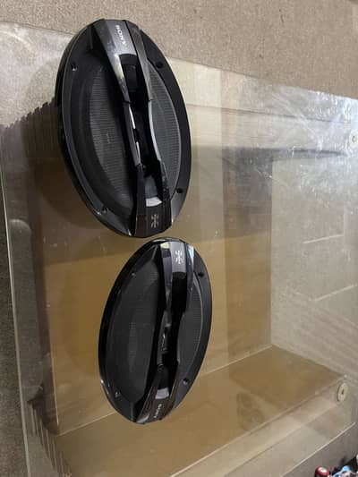 sony xplod original speakers and amplifier