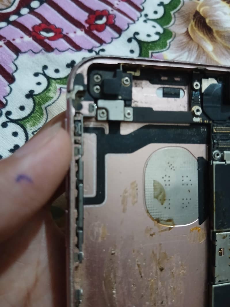 Apple iPhone 6S 2