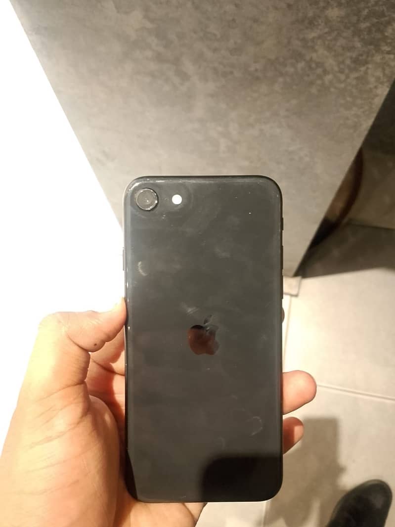 Apple iPhone SE 3