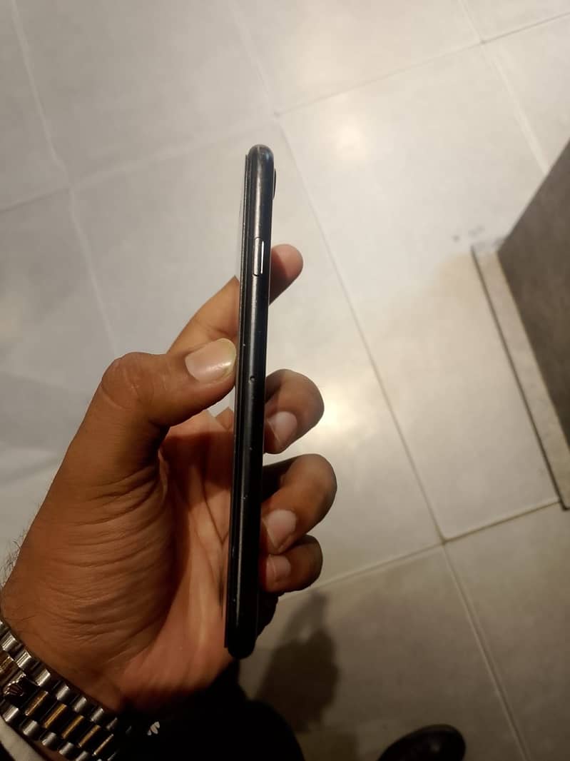 Apple iPhone SE 4