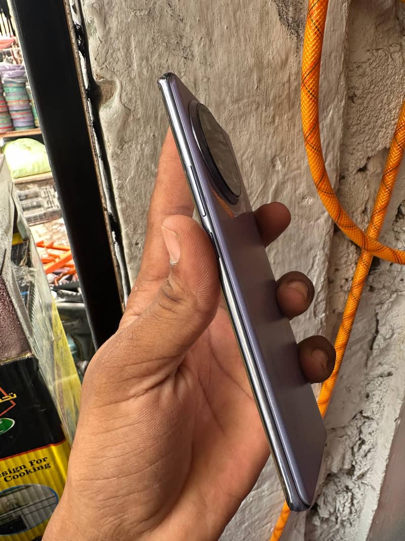Tecno CAMON 30S 5