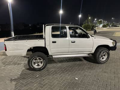 Toyota Hilux 2004