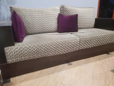 3 seater Sofa solid structure