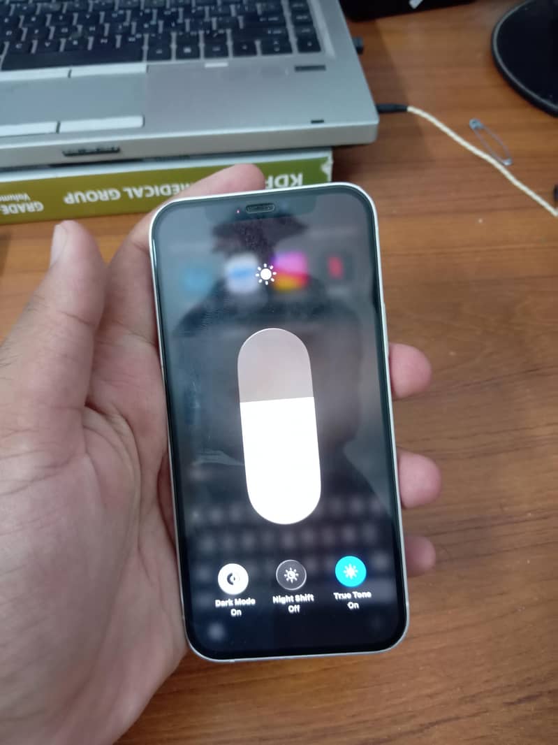Apple iPhone 12 8