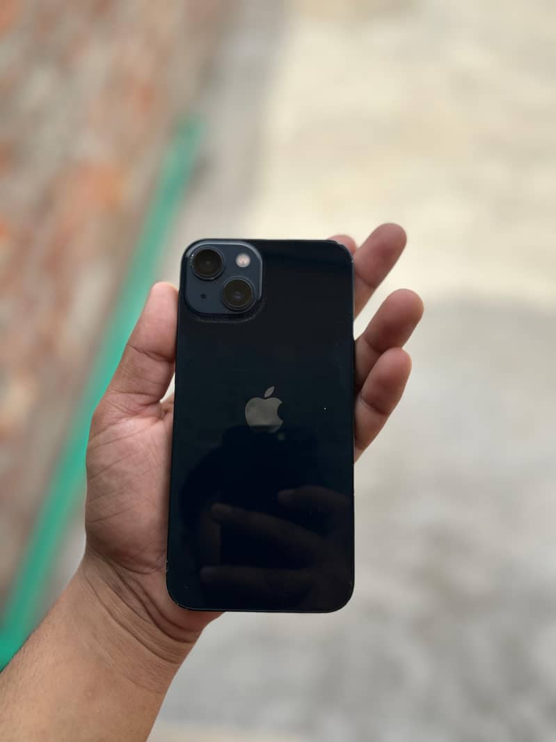 Apple iPhone 13 8