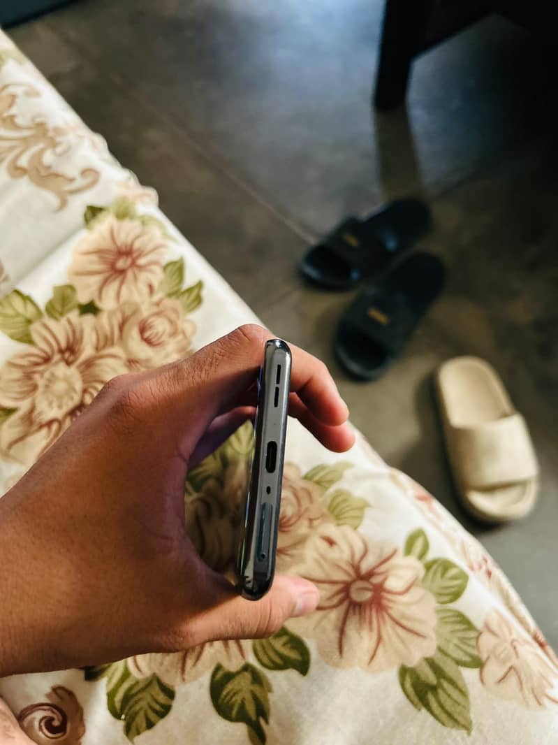 One Plus 10T 5