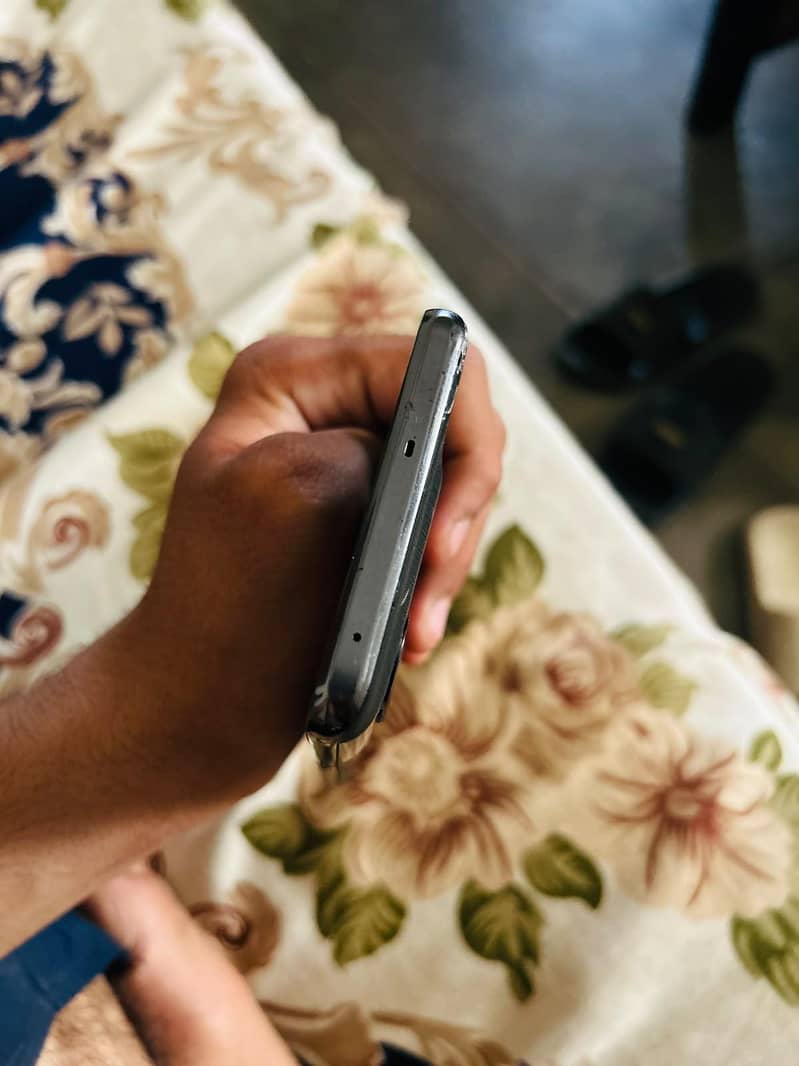 One Plus 10T 6