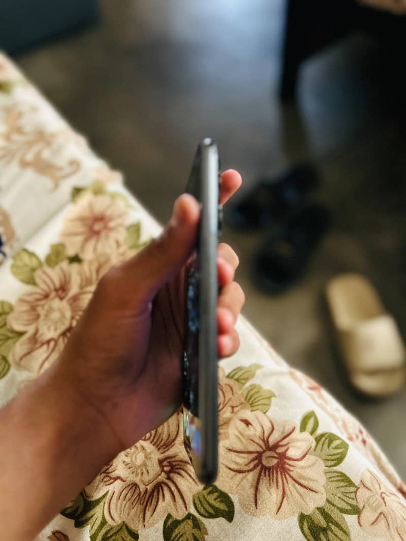 One Plus 10T 8