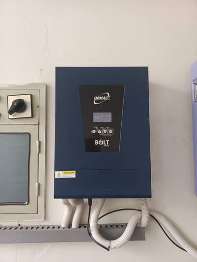 Homage 3.2 Kilowatt hybrid Solar inverter Slightly Used