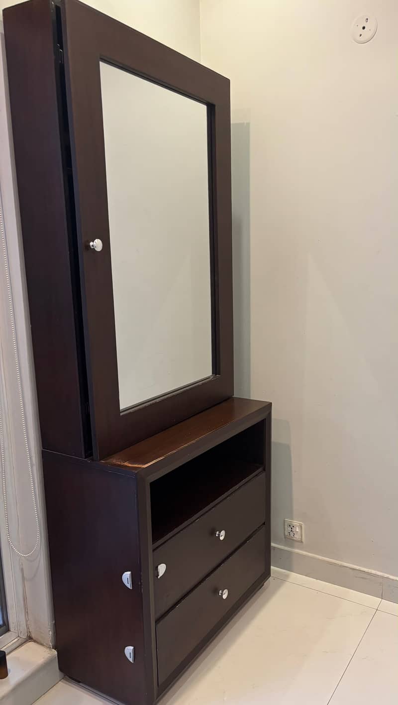 Dressing table 2