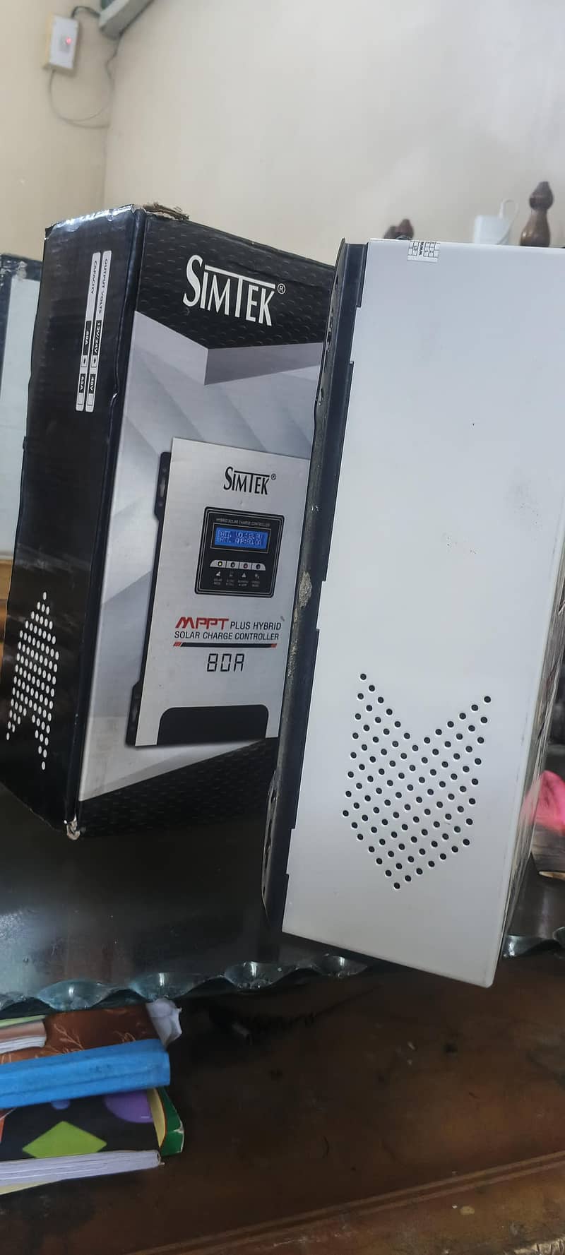 Simtek MPPT Solar Charge Controller 80 amp 0