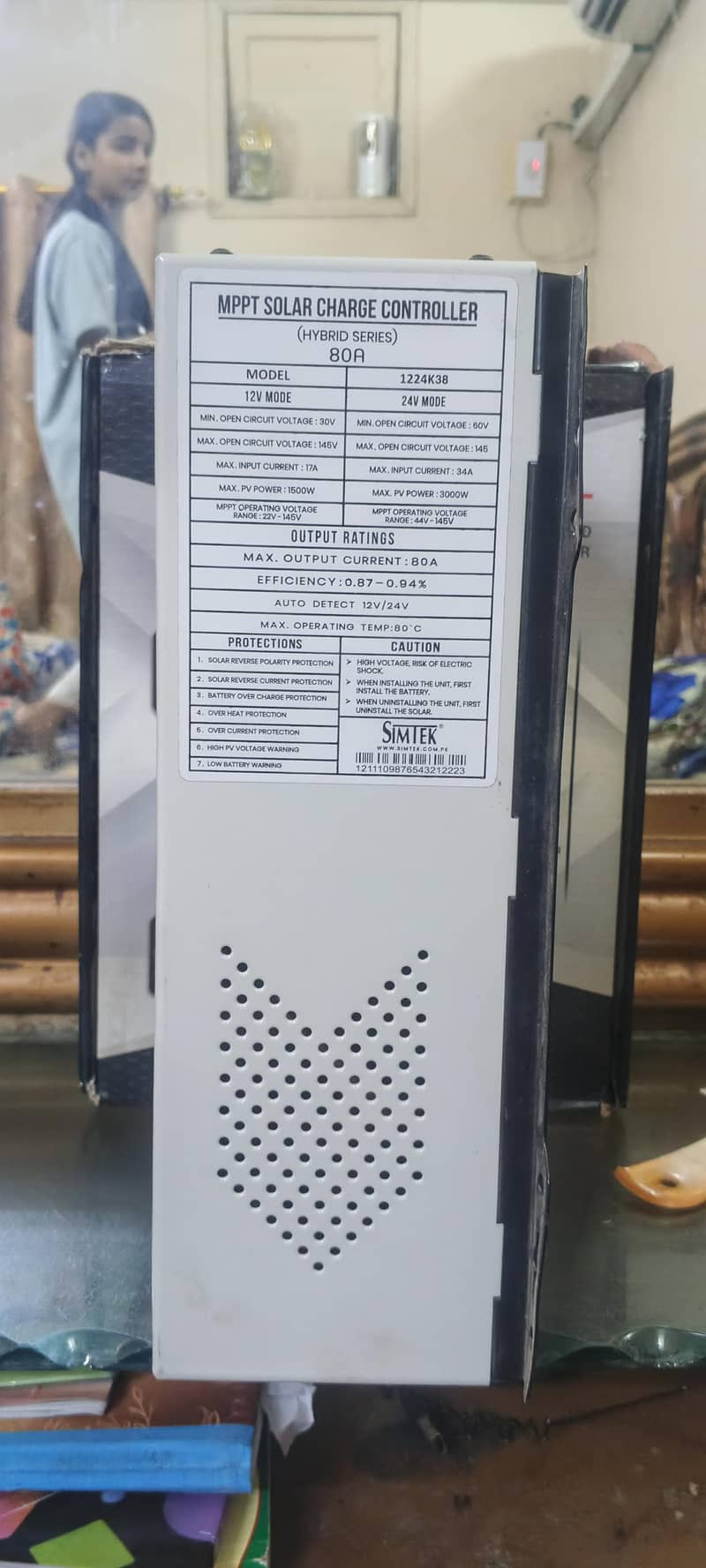 Simtek MPPT Solar Charge Controller 80 amp 3