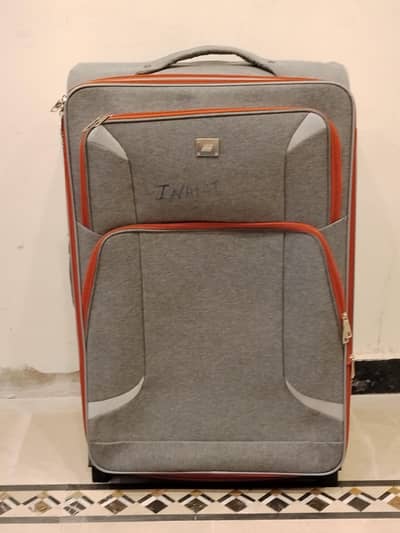 Premium Quality Travel Luggage Bag / Trolley Suitcase