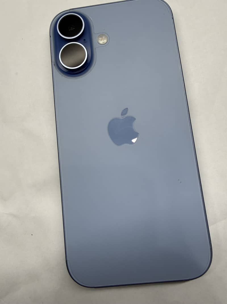 Apple iPhone 17 0