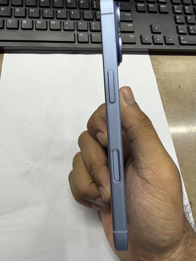 Apple iPhone 17 3