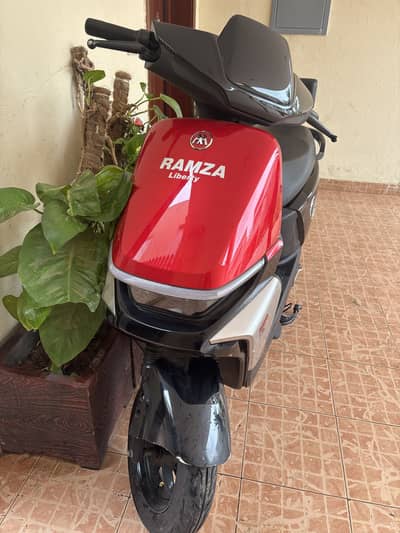 Ramza aima liberty red clour with black seats