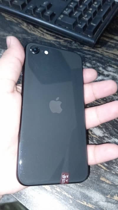 Apple iPhone SE 2020 non pta water pack ios 26 mdm phone 64gb
