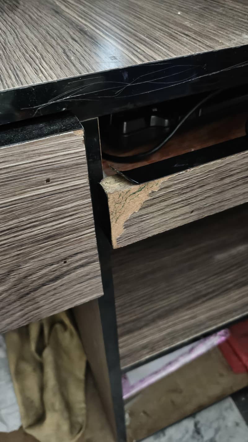 Computer Table 5