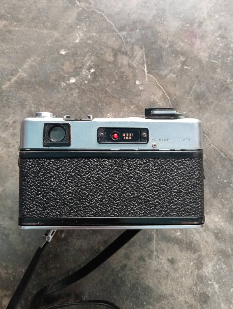 YASHICA CAMERA 3